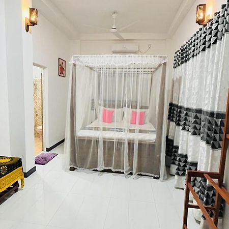 Jilan Homestay 本托塔 外观 照片